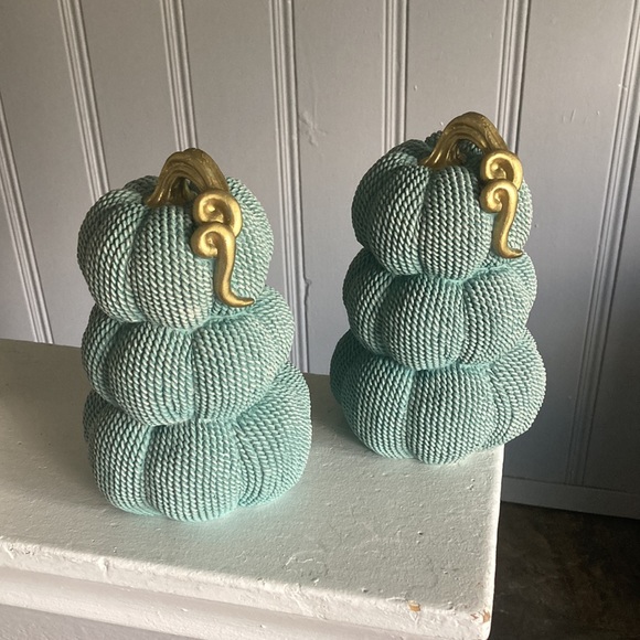 NWT BUNDLE- 2 TRIPLE STACKED TEXTURED AQUA BLUE PUMPKINS GOLD STEMS & WOOD SIGN - Picture 4 of 16